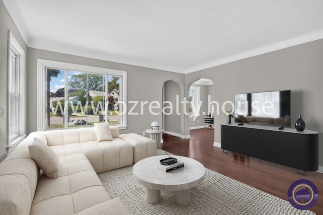Foto del edificio - 3434 Bellevue Rd