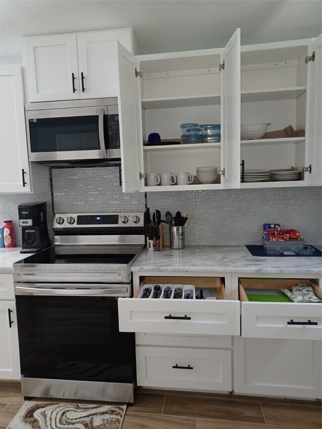 Foto del edificio - 5815 Schevers St