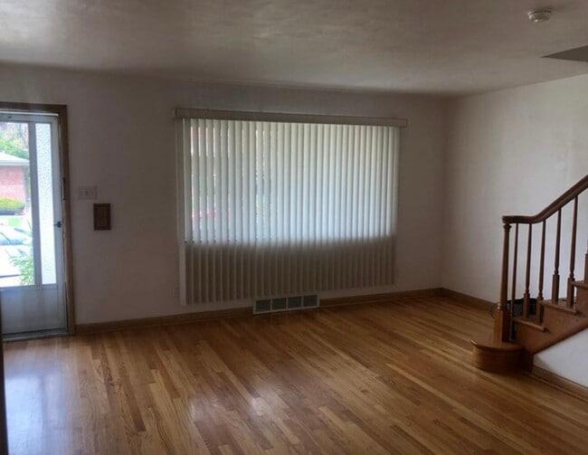Building Photo - 8412 Winzenburg Dr