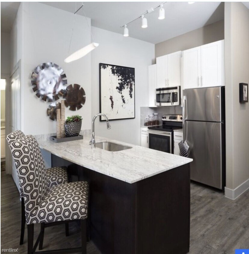 Foto principal - 7149 Van Tuyl Pkwy