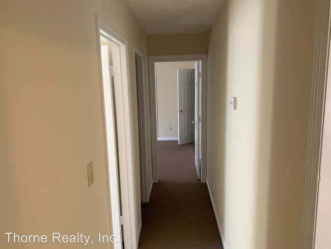 Building Photo - 500 E Northern Blvd