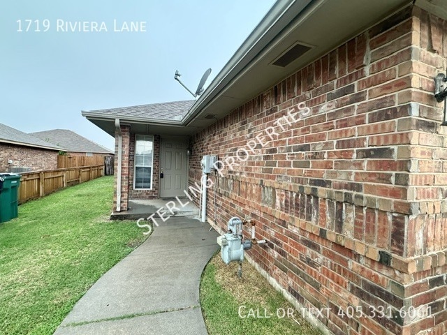 Photo - 1719 Riviera Lane- Apartment