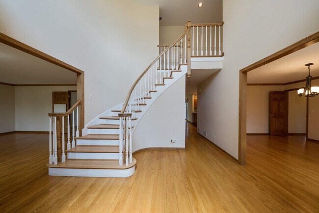 Building Photo - 1310 Steeplechase