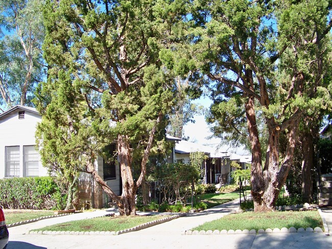 Building Photo - 10155 Silverton Ave