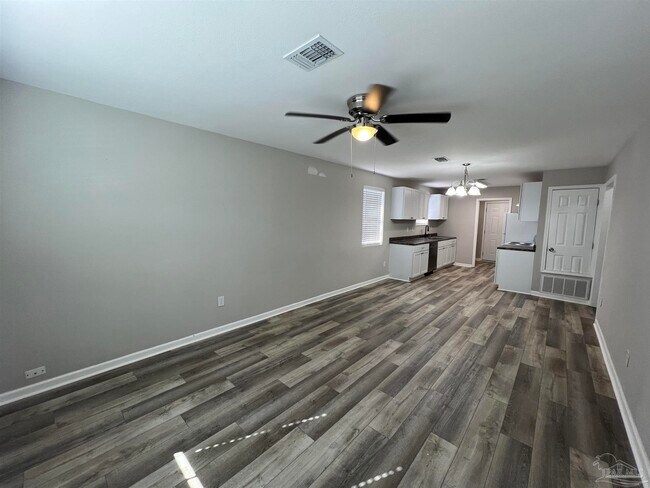 Foto del edificio - 927 Bremen Ave