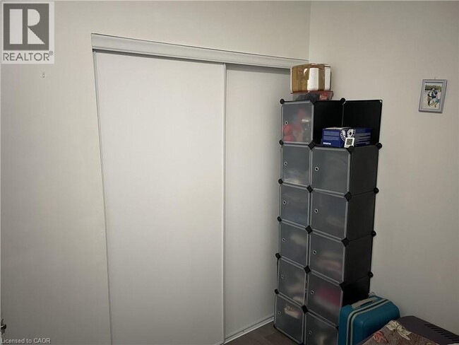 Photo du bâtiment - 55 Duke St W