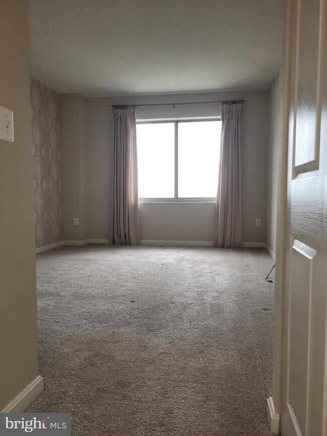 Foto del edificio - Penthouse Level Condo at Lansdowne Woods