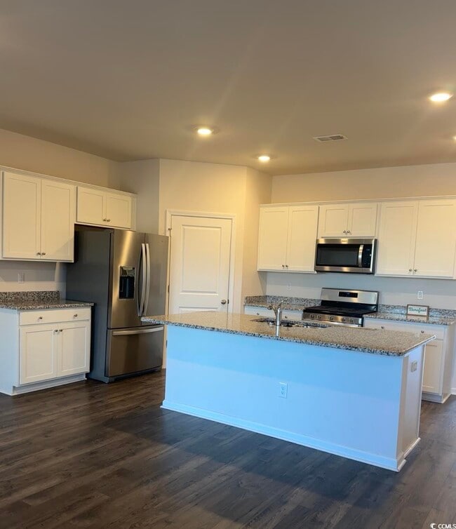 Building Photo - 3789 Bells Lk Cir