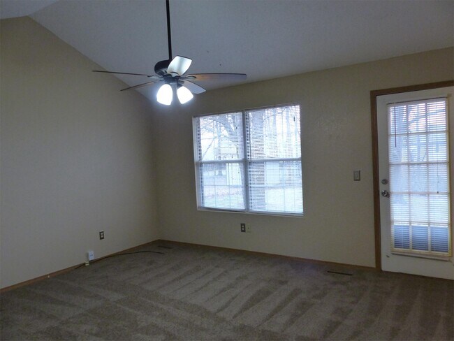 Building Photo - 5705 S Stonegate Ave