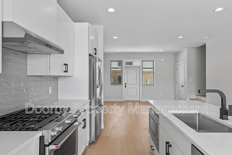 Foto principal - 895 Cherokee Blvd.