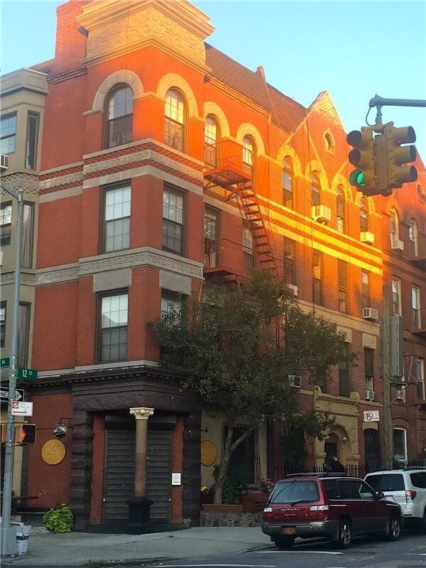 Primary Photo - 349 14th Street