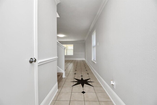 Building Photo - 21631 Sandystone Ln