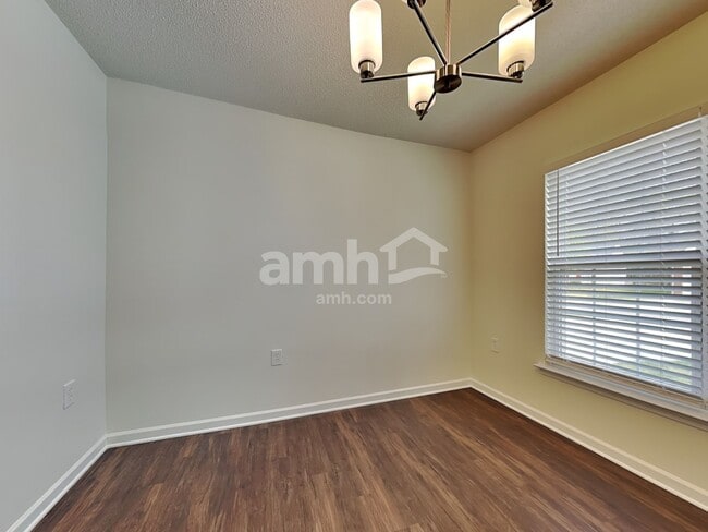 Building Photo - 7026 Blithe Low Pl