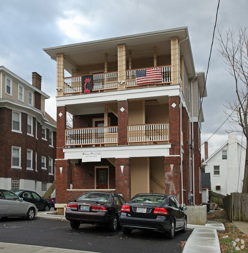 Building Photo - 351 Probasco St