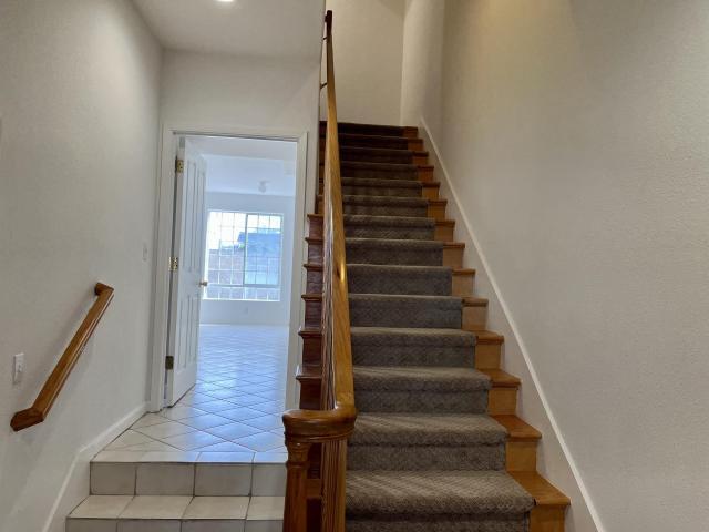 Building Photo - 4 bedroom in San Francisco CA 94112