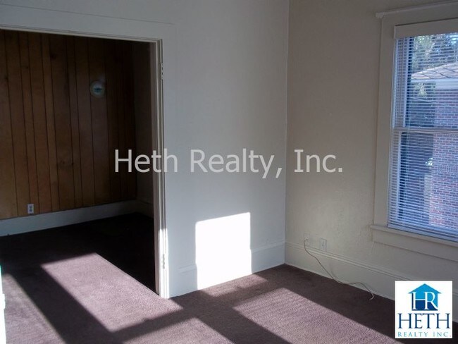 Building Photo - 1257 McDuff Ave S