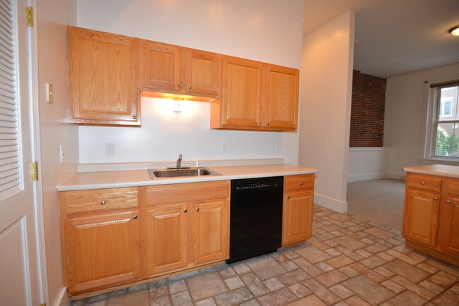 Building Photo - 29-41 Congress St