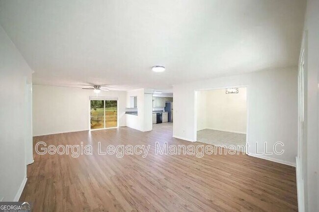 Building Photo - 325-1 Segrest Circle