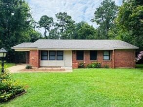 Building Photo - 957 Parkwood Ct