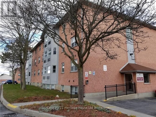 Building Photo - 56-56 Hiawatha Rd