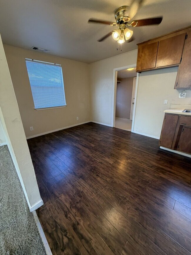 Foto del edificio - Charming 2/1 close to downtown!