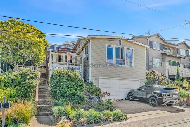Building Photo - 252 Stanley Ave