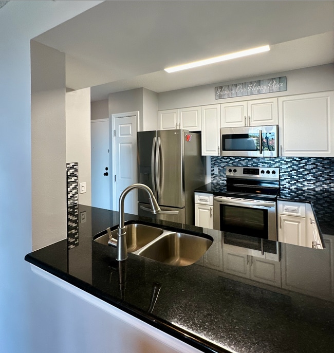 Building Photo - 2323 Feather Sound Dr