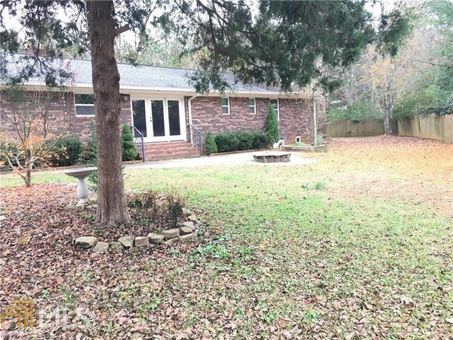 Building Photo - 1495 Harmony Church Rd