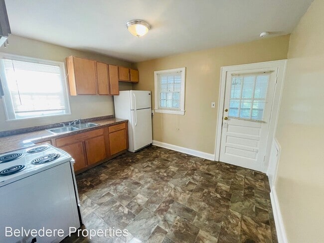 Building Photo - 2 br, 1 bath House - 437 W. 24th St.