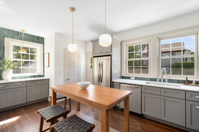 Foto del edificio - 294 Cole Ave