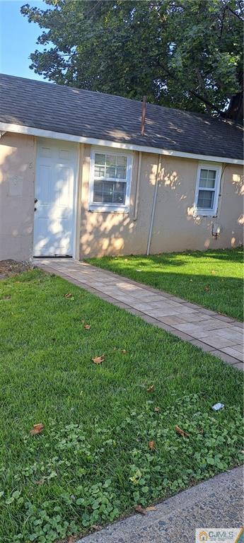 Foto del edificio - 75 Redwood Rear Studio Ave