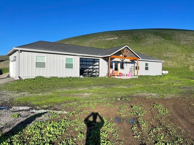 Building Photo - 7575 Manning Rd