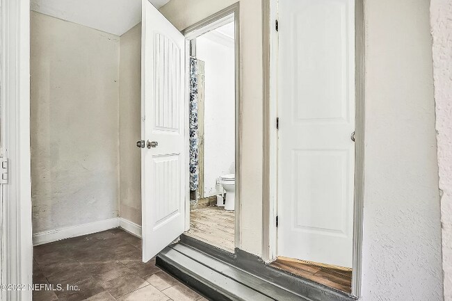 Foto del edificio - 8036 Mattox Ave