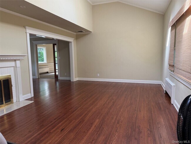 Foto del edificio - 60 Oaktree Ln
