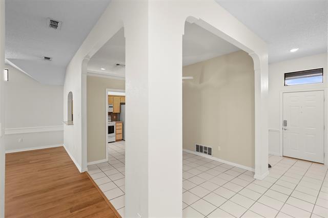 Foto del edificio - 4820 Ashworth Ct
