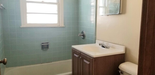 Foto del edificio - 3433 N 76th St