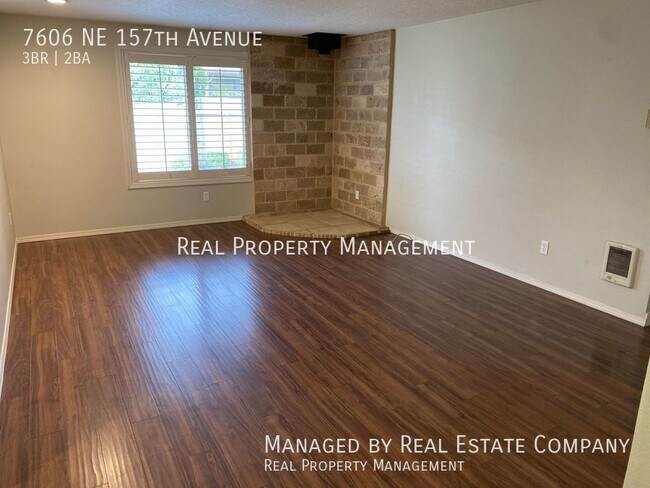 Building Photo - Ranch Style Home with convenient front off...