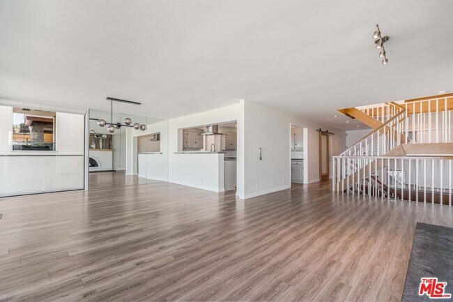 Foto del edificio - 2308 The Strand