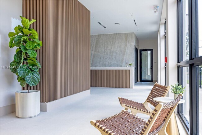 Foto del edificio - 21850 Old Dixie Hwy