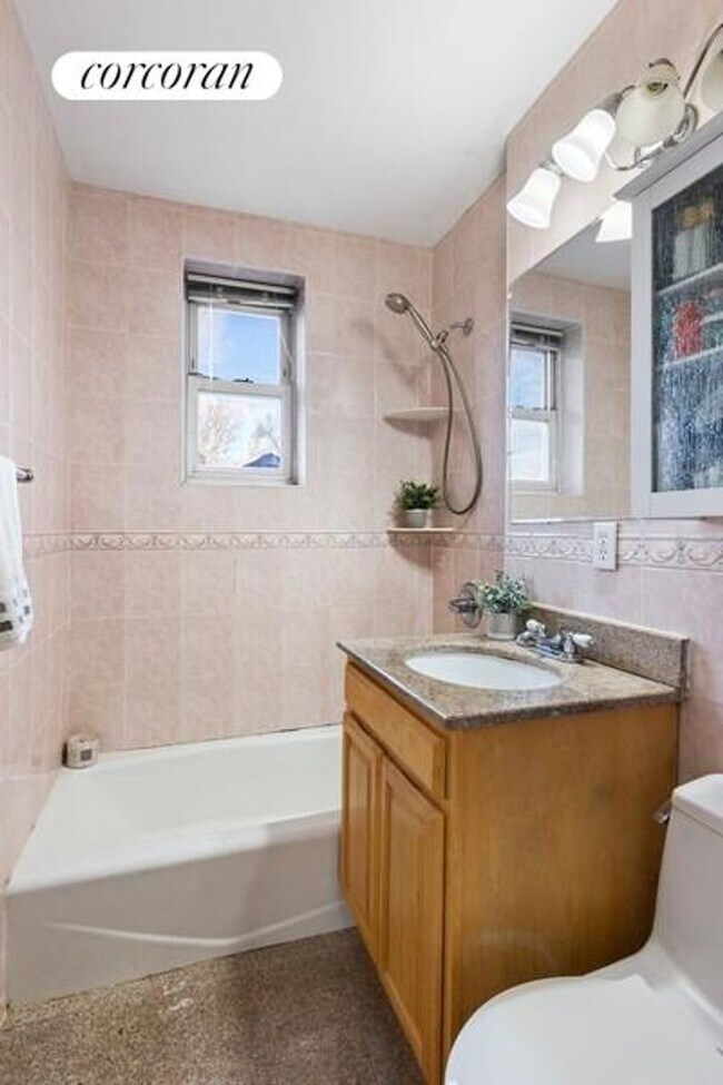 Building Photo - 373 Ave. S