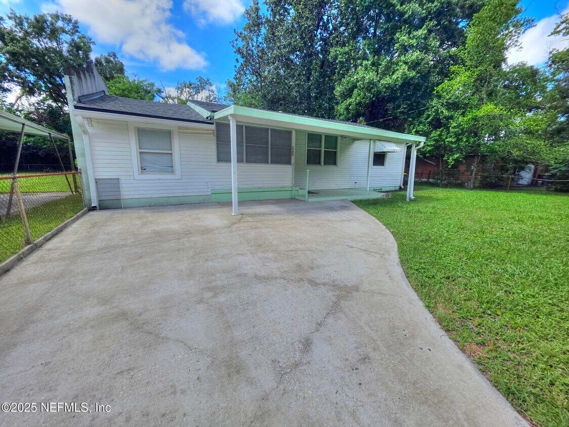 Foto principal - 2946 W 15th St
