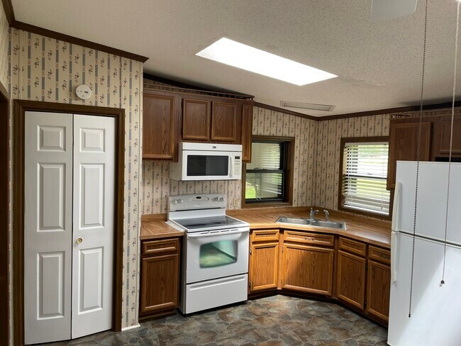 Foto del edificio - 3214 Midway Church Rd