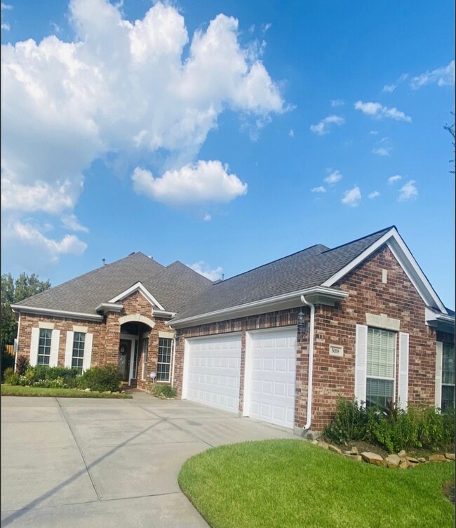 Building Photo - 5019 Shining Creek Ct