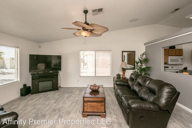 Building Photo - 1661 Chandler Dr