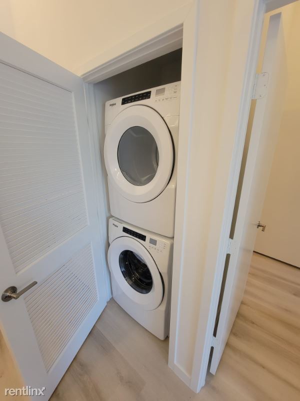 Foto del edificio - 2 br, 2 bath Condo - 2120 SW 8th st