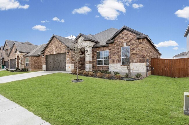 Building Photo - 114 Nandina Path