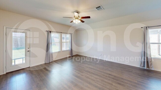 Building Photo - 413 Smokey Trail