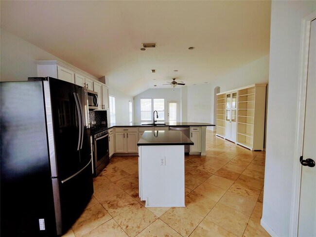 Building Photo - 17911 Landing Pines Trail
