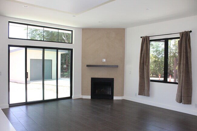 Foto del edificio - 1220 Rancho Dr