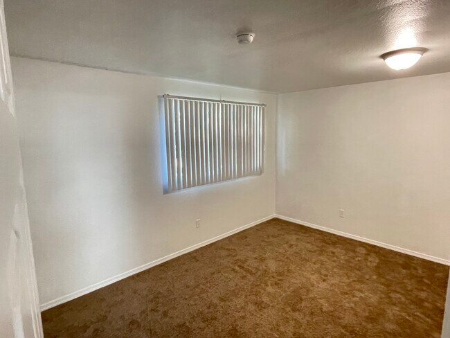 Foto del edificio - 3923 Partridge Ln NE